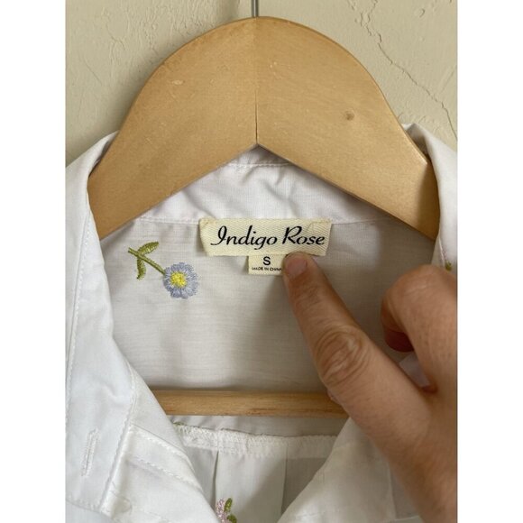 Indigo Rose Size Small White Floral Embroidered Collared Button Up Long Sleeve S - Picture 7 of 9